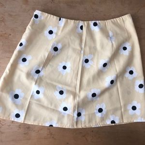 Yellow flower mini skirt